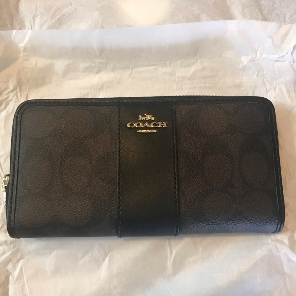 Coach wallet